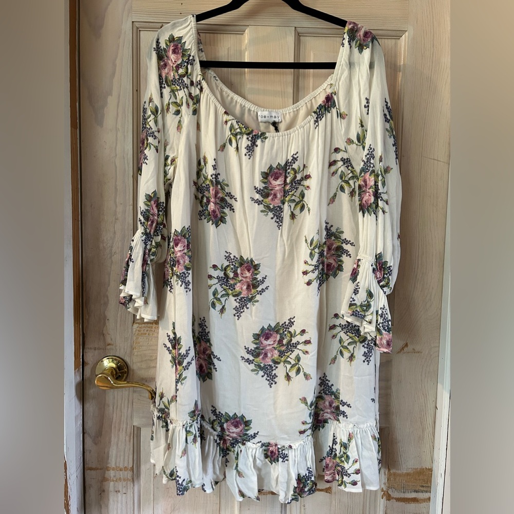 Roe + May Off Shoulder Ivory with Floral Print Mini Dress. Women’s Large